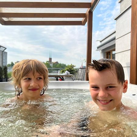 Luksusowy Apartament Z Jacuzzi By Jacek Budek Apartman Gdynia Kültér fotó
