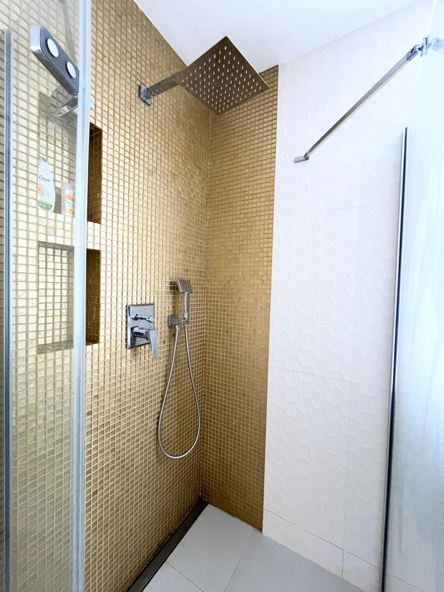 Luksusowy Apartament Z Jacuzzi By Jacek Budek Apartman Gdynia Kültér fotó